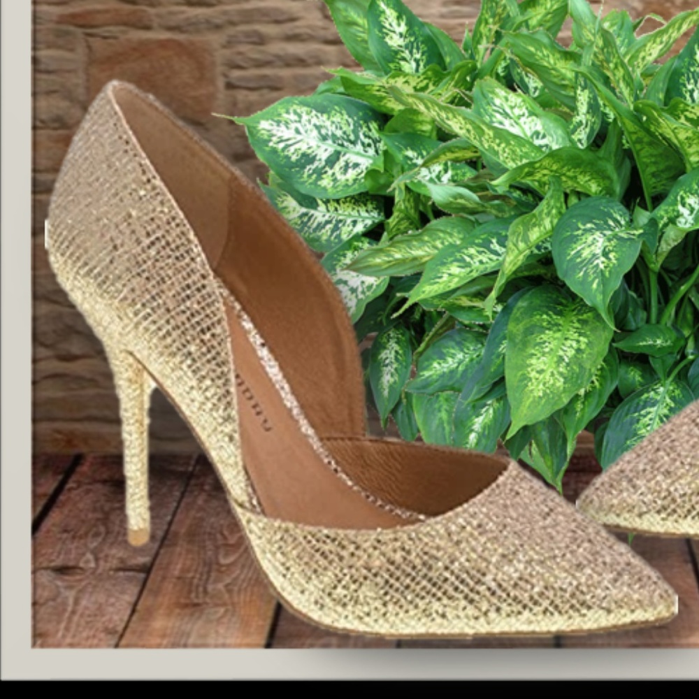 Champagne/Gold Glitter Pumps